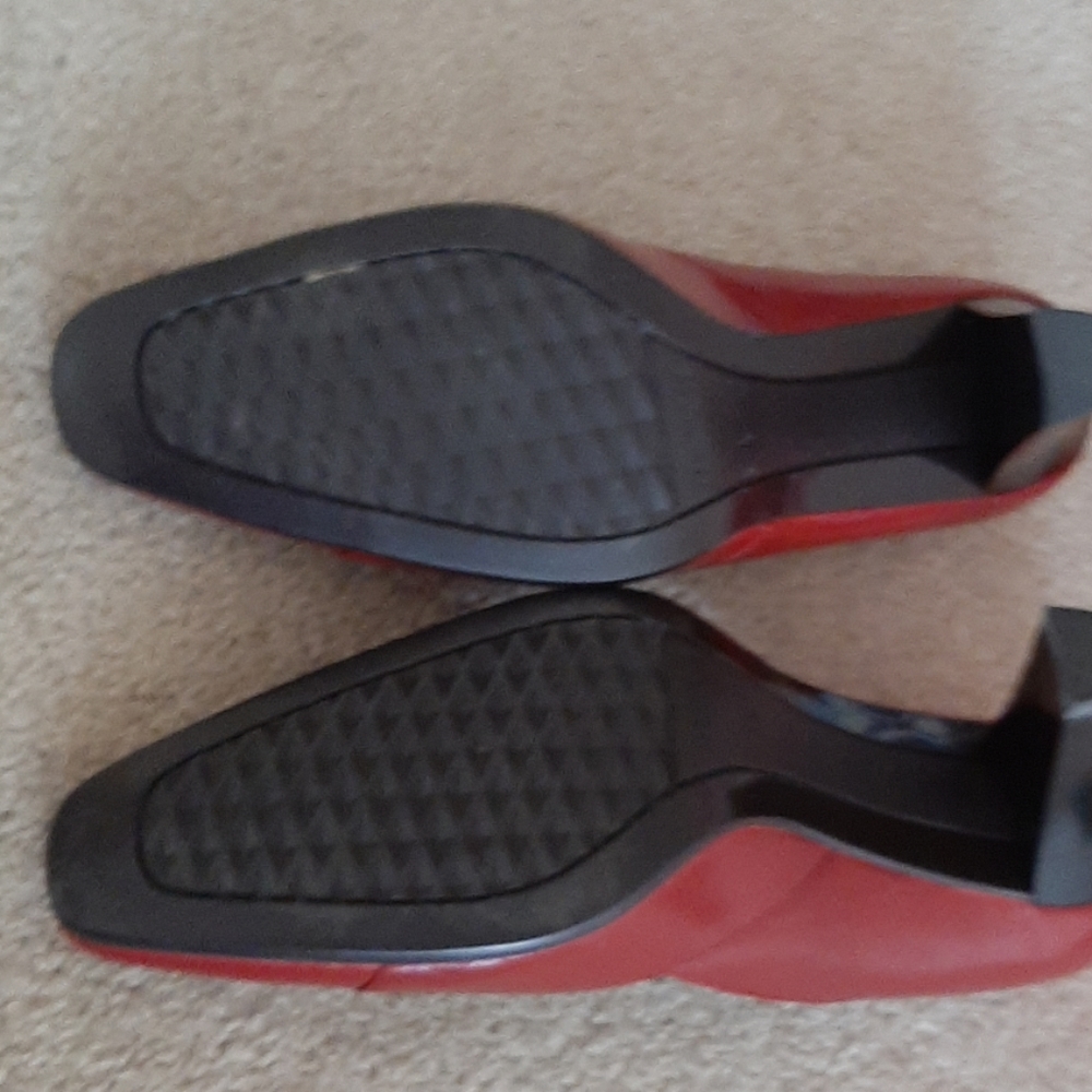 Shoes - Picture 3 of 4